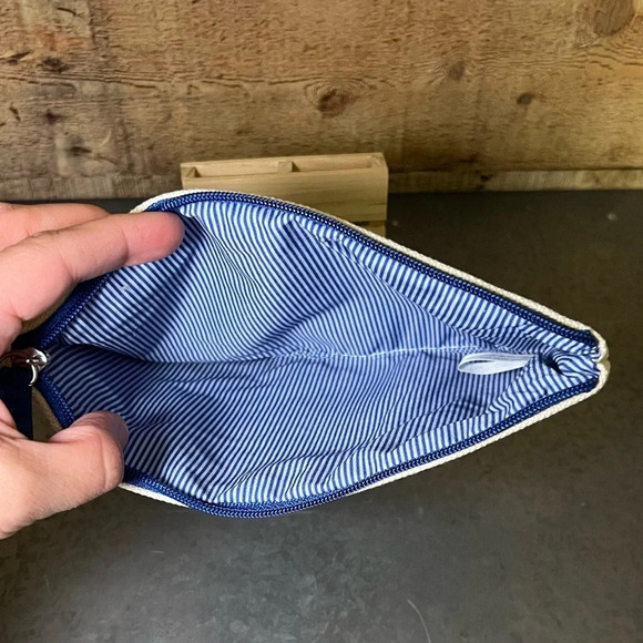 🌻Brighton Tom Clancy 2019 LOVE of ART Zip Clutch Pouch Cosmetic Bag - Picture 3 of 5